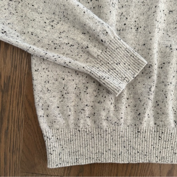 SOLD Club Monaco Sporty Donegal 100% Cashmere Crew Sweater Heather Grey Medium - Picture 3 of 9